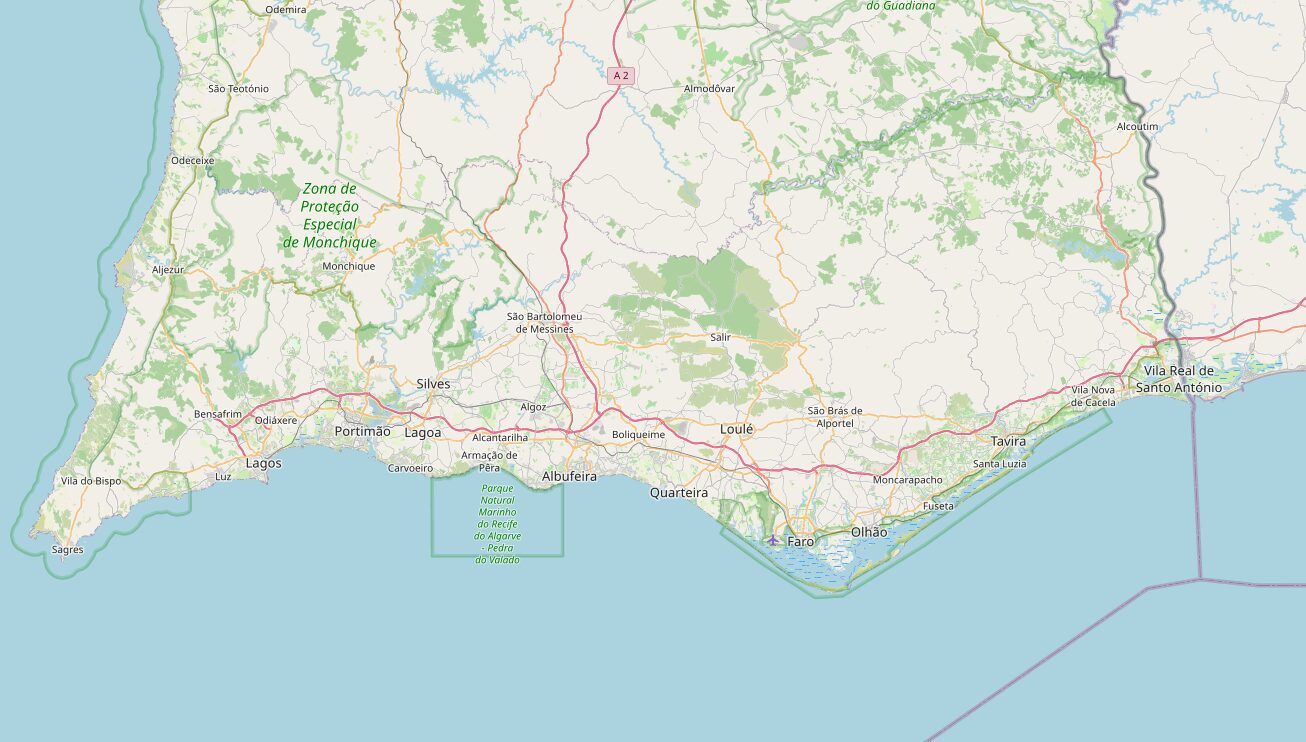 Mapa do Algarve, de Sagres a Vila Real de Santo António, com as cidades de Lagos, Portimão, Silves, Albufeira, Loulé, Faro, Olhão e Tavira
